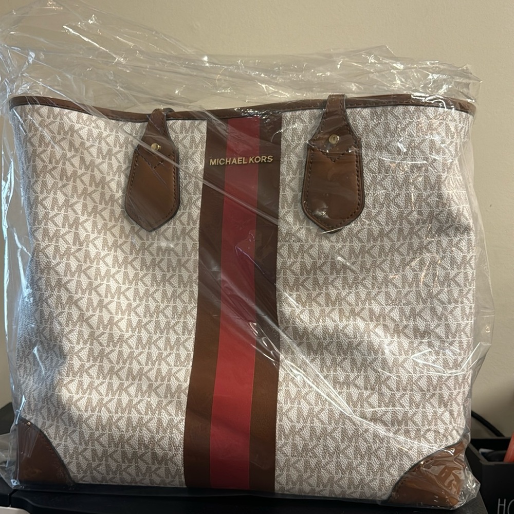 BRAND NEW - Michael Kors Eva LG Tote